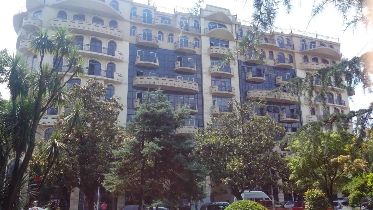 Apartament In The Centre Batumi Exterior foto